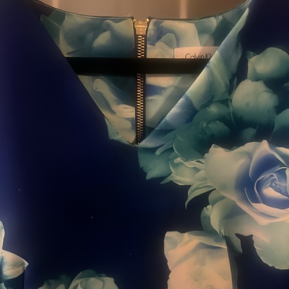 Dress - Picture 4 of 6